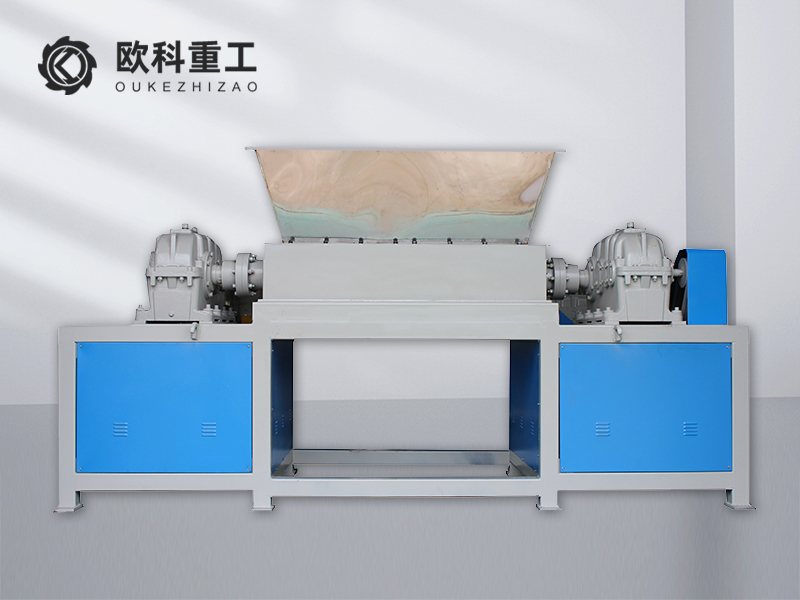 工業(yè)固廢垃圾撕碎機(jī)